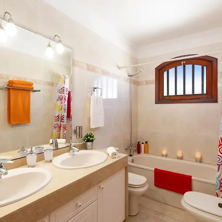 Villa Golfo By